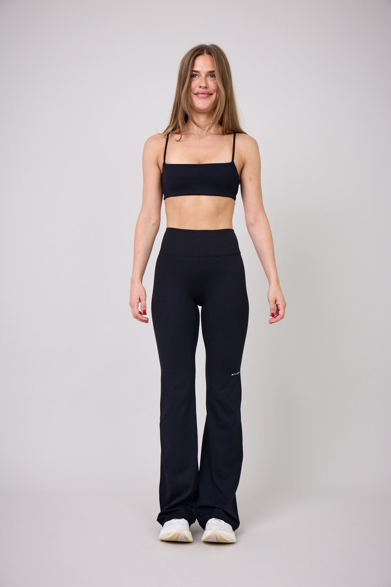 11GROUNDING FLARED PANTS