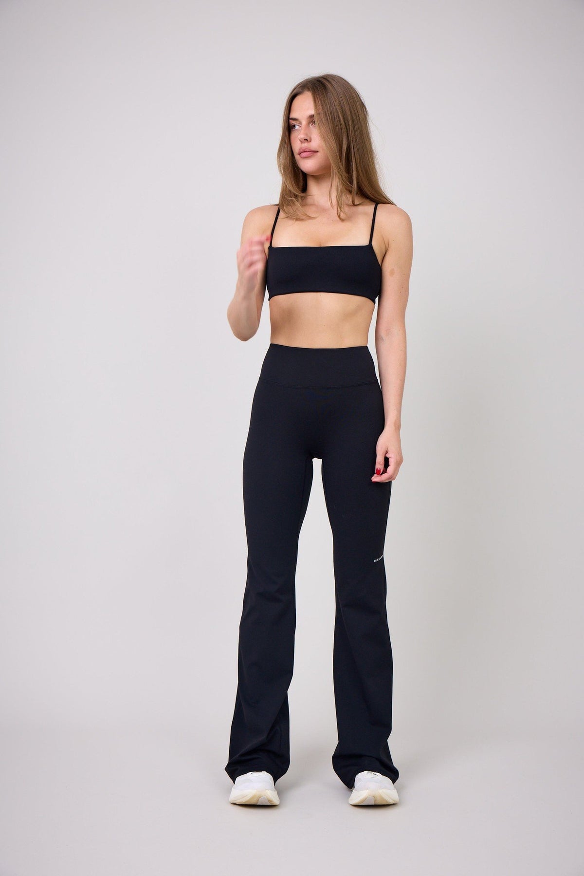 11GROUNDING FLARED PANTS