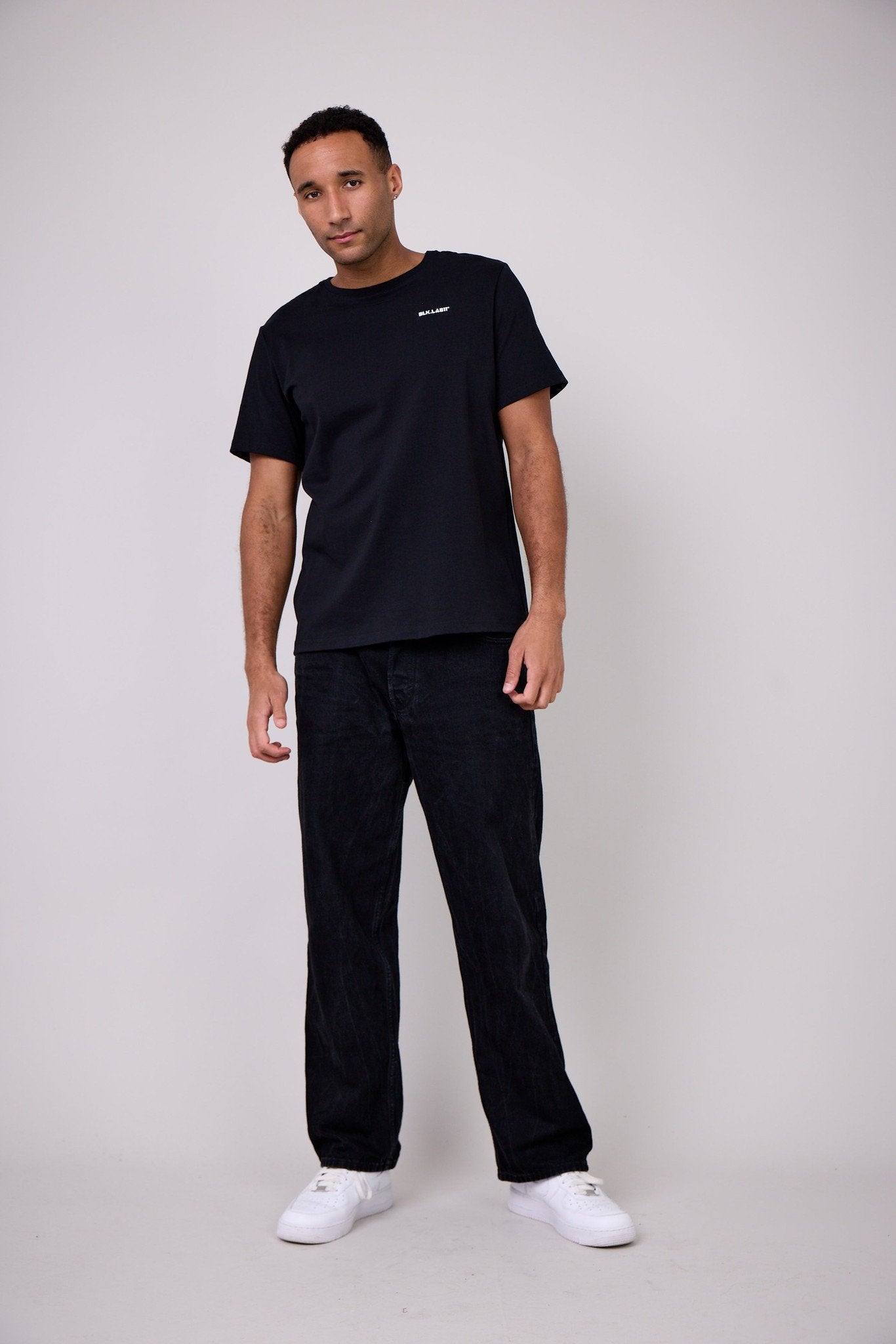 11BASECAMP TEE