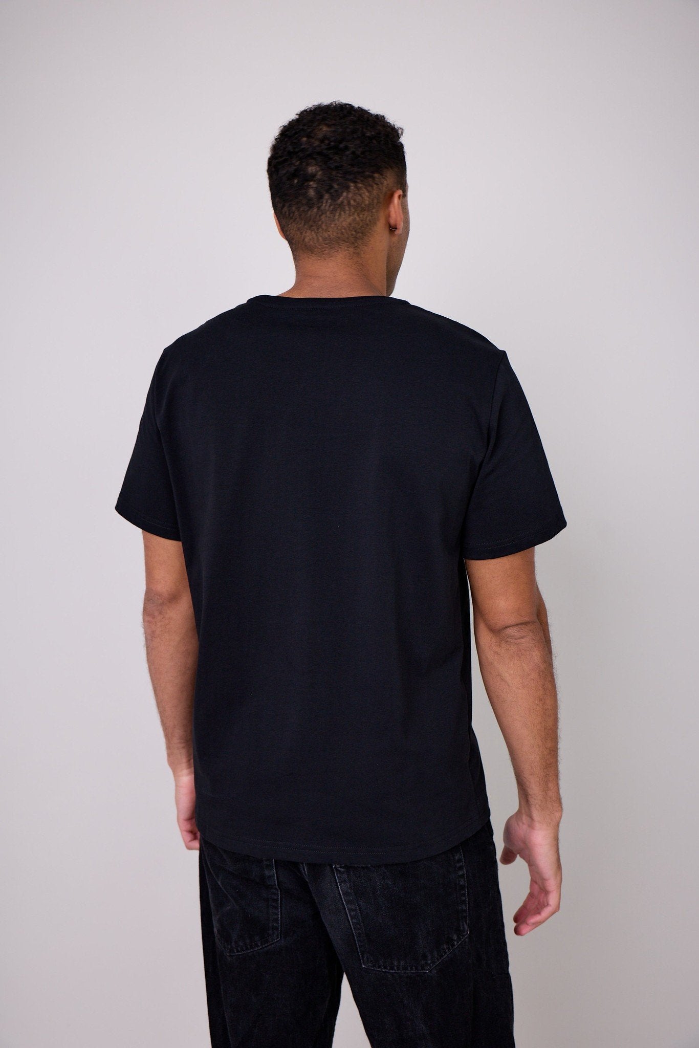 11BASECAMP TEE