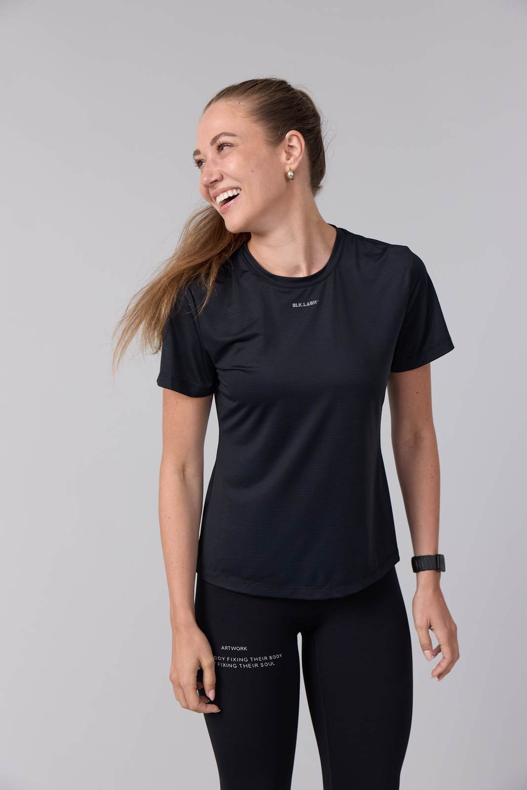 11EMPOWER SS TOP hover