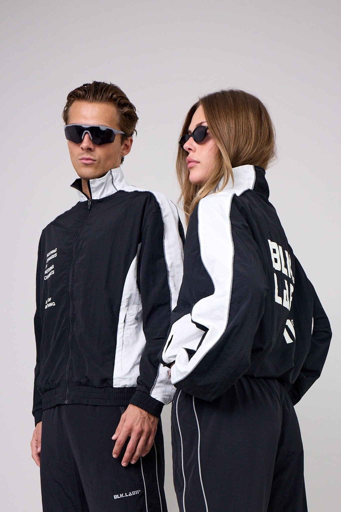 11UNSTOPPABLE WINDBREAKER