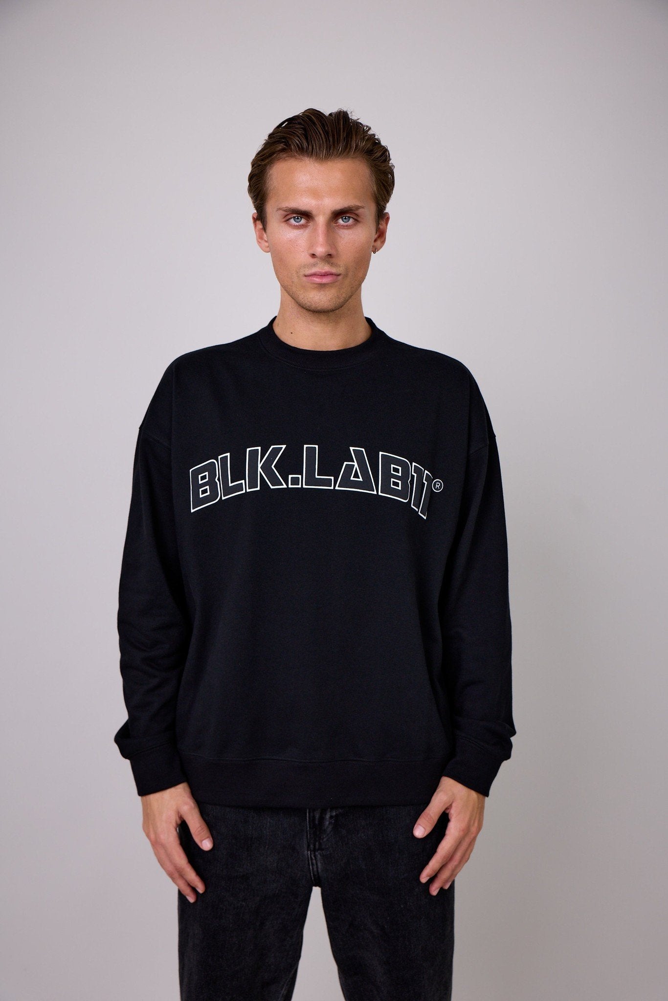 11WILD CREW NECK